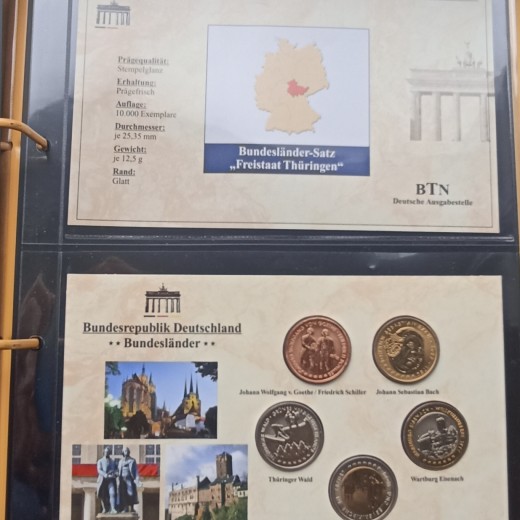 Albumas su Vokietijos žemių medaliais.