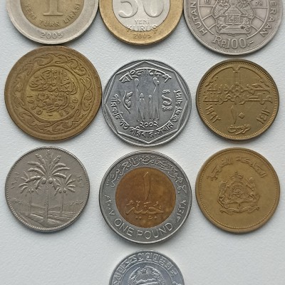 Azija. 10 monetų.