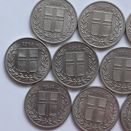 Islandija 13 monetų 25 eirės 1946-1964 KM#11 (B94)