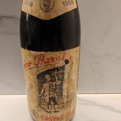 Itališkas 1966 m vynas Castellana Barolo