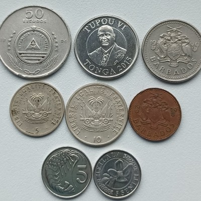 Monetų miksas 8 vienetai.