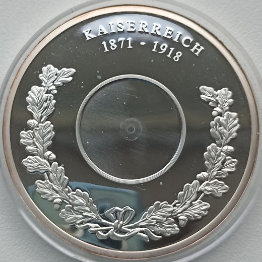 Vokietija. Proginis medalis su paauksuota 1/2 markės 1907 m. Vokietija. Proginis medalis su paauksuota 1/2 markės 1907 m.